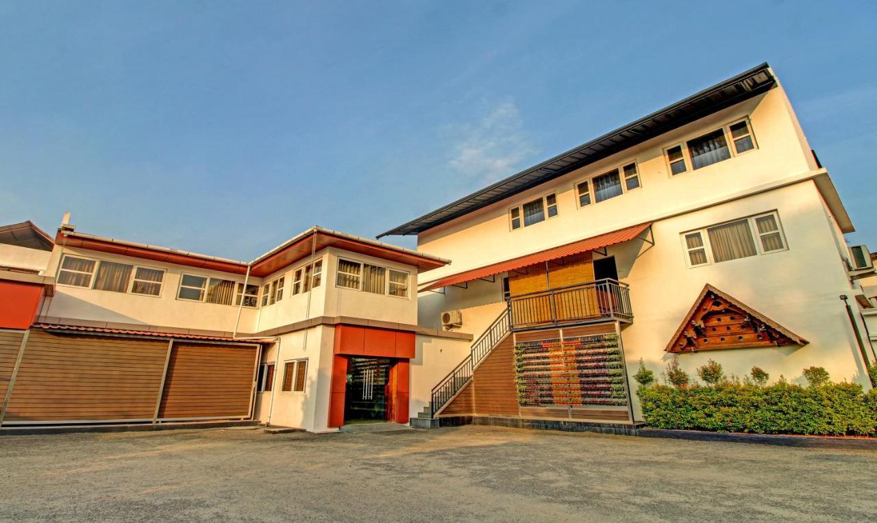 Treebo Prince Kottayam Bagian luar foto